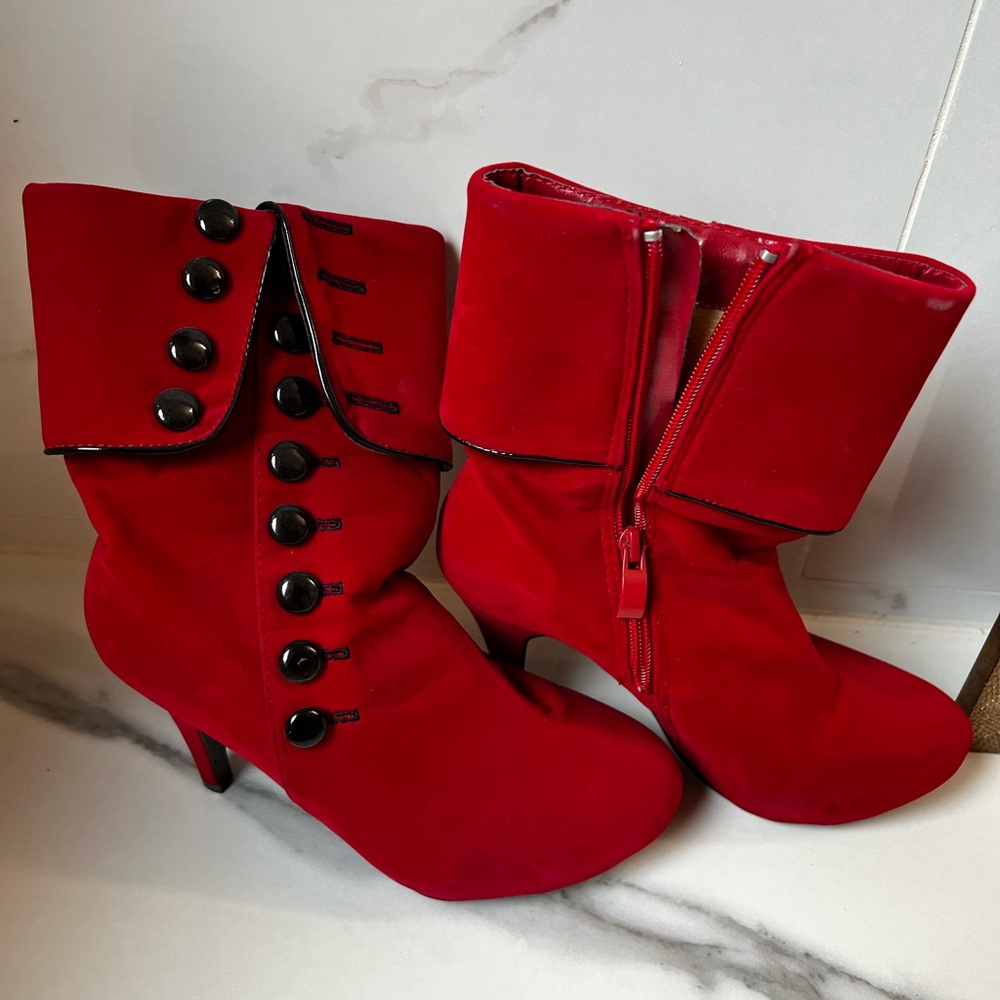 Crape Myrtle Red Bootie Size 38 (7.5)